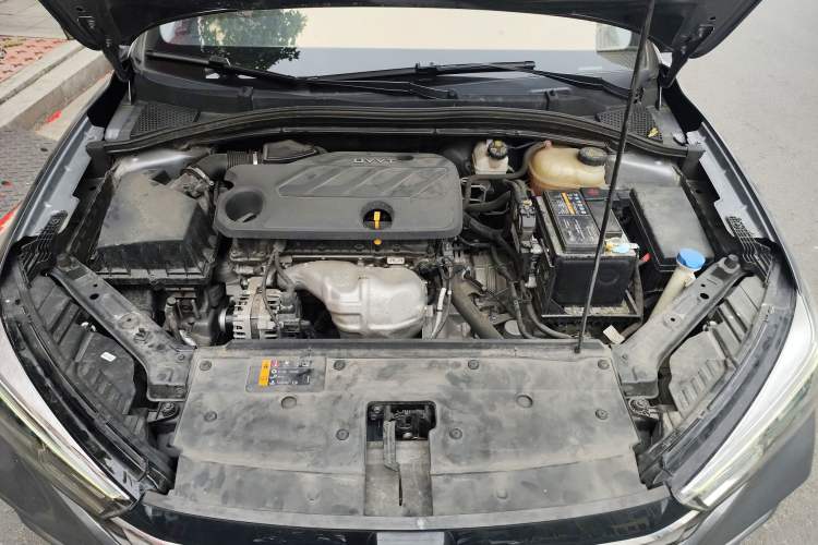 Used Roewe i5 2021 Revised Version 1.5L CVT Diamond Edition Engine Bay