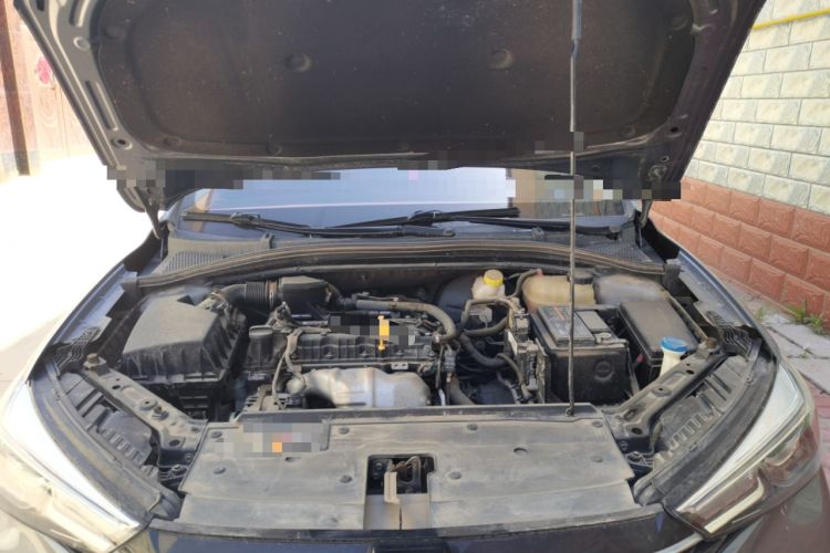 Used Roewe i5 2021 1.5L CVT Black Gold Edition Engine Bay