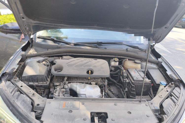 Used Roewe i5 2021 1.5L CVT Diamond Edition Engine Bay