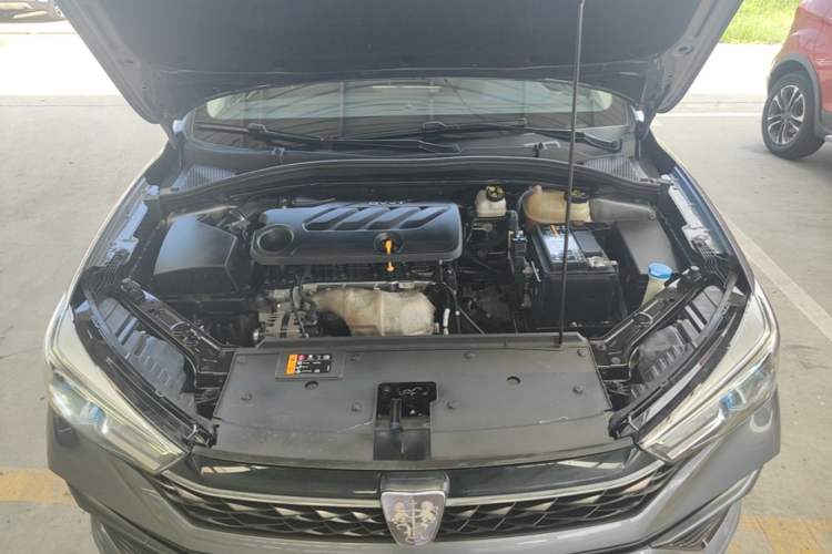 Used Roewe i5 2021 1.5L CVT Diamond Edition Engine Bay