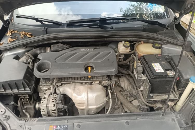 Used Roewe i5 2021 1.5L CVT Black Gold Edition Engine Bay