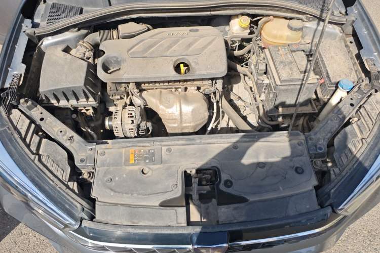 Used Roewe i5 2021 1.5L CVT Diamond Edition Engine Bay