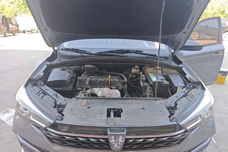 Used Roewe i5 2021 1.5L CVT Platinum Edition Engine Bay