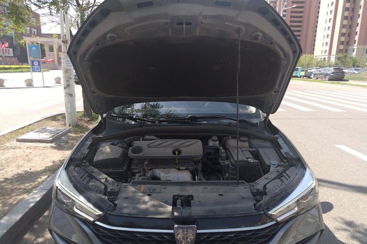 Used Roewe i5 2021 1.5L CVT Diamond Edition Engine Bay