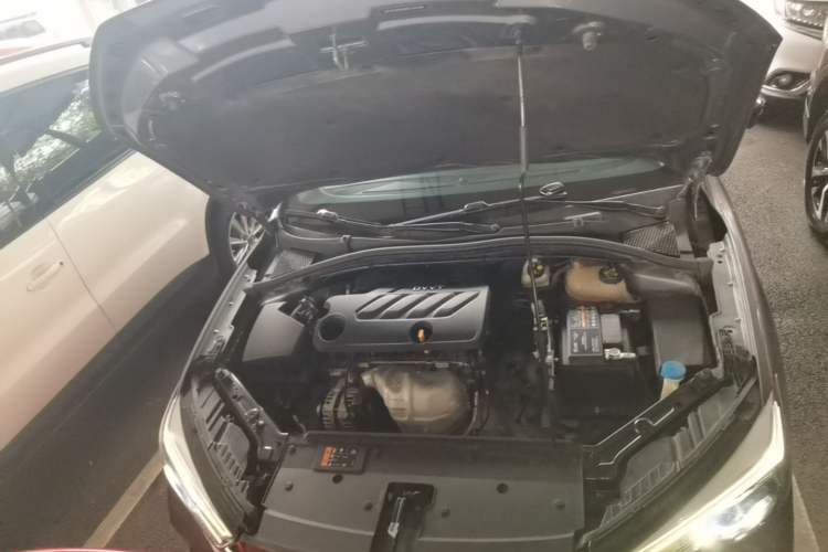 Used Roewe i5 2021 1.5L CVT Diamond Edition Engine Bay
