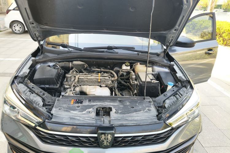Used Roewe i5 2021 1.5L CVT Platinum Edition Engine Bay