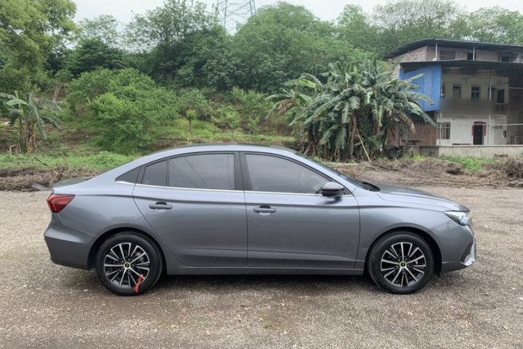 Used Roewe i5 2021 1.5L Manual Diamond Edition Exterior 1