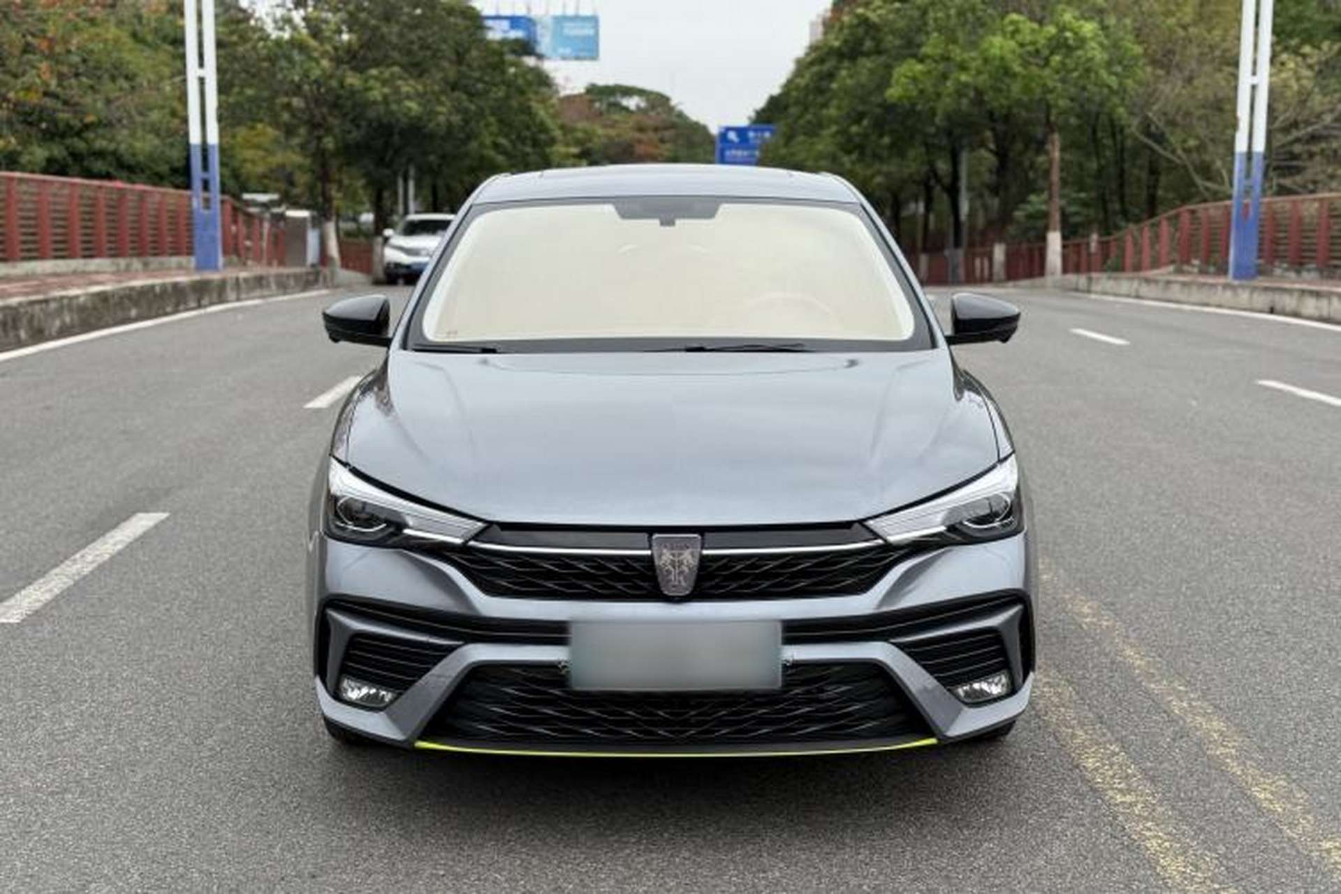 Used Roewe i5 2021 Revised Version 1.5L CVT Diamond Edition Exterior 1