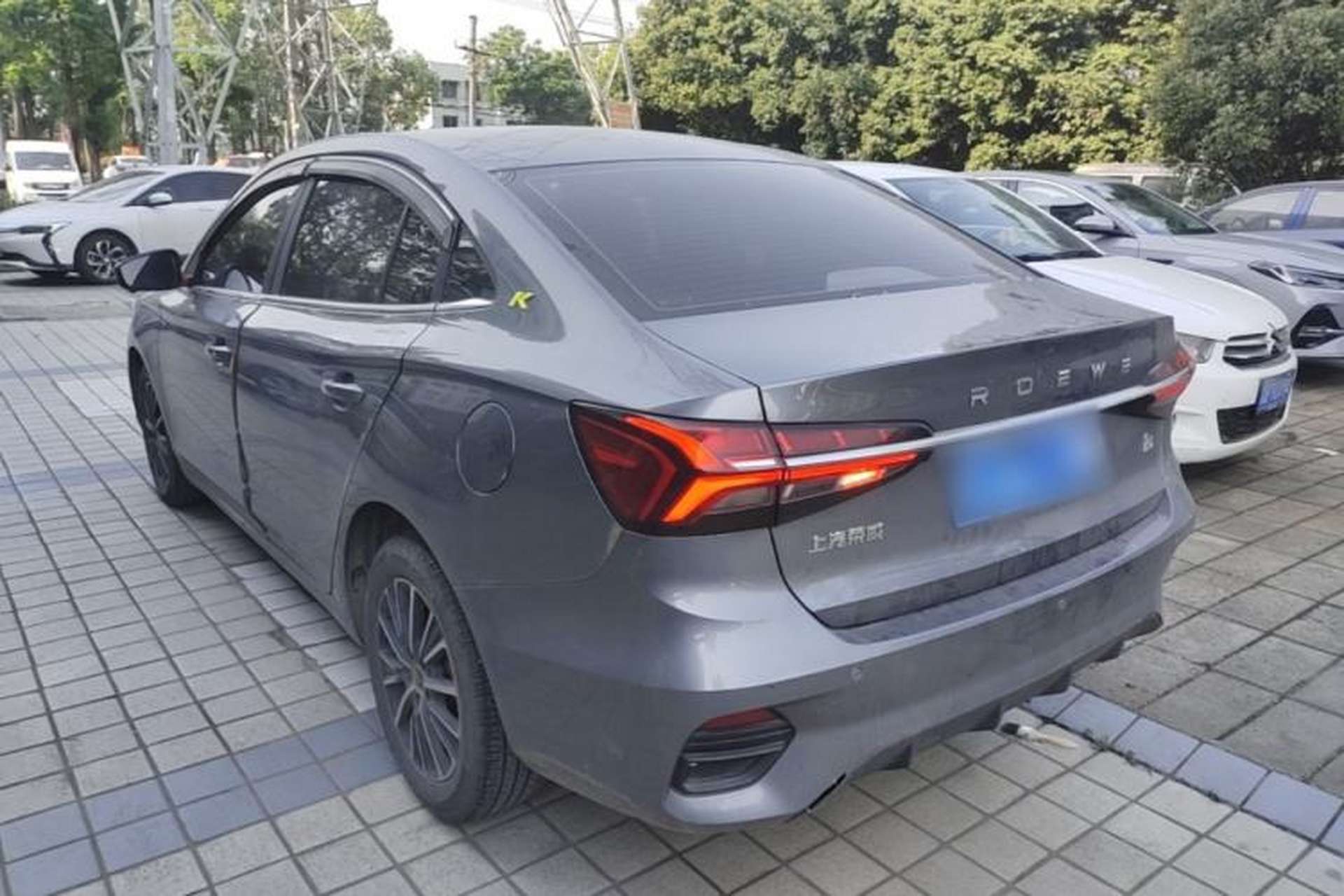 Used Roewe i5 2021 1.5L CVT Diamond Edition Exterior 2