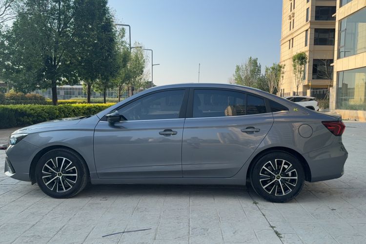 Used Roewe i5 2021 1.5L CVT Diamond Edition Exterior 2
