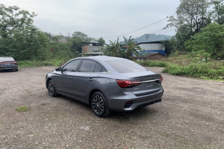 Used Roewe i5 2021 1.5L Manual Diamond Edition Exterior 2