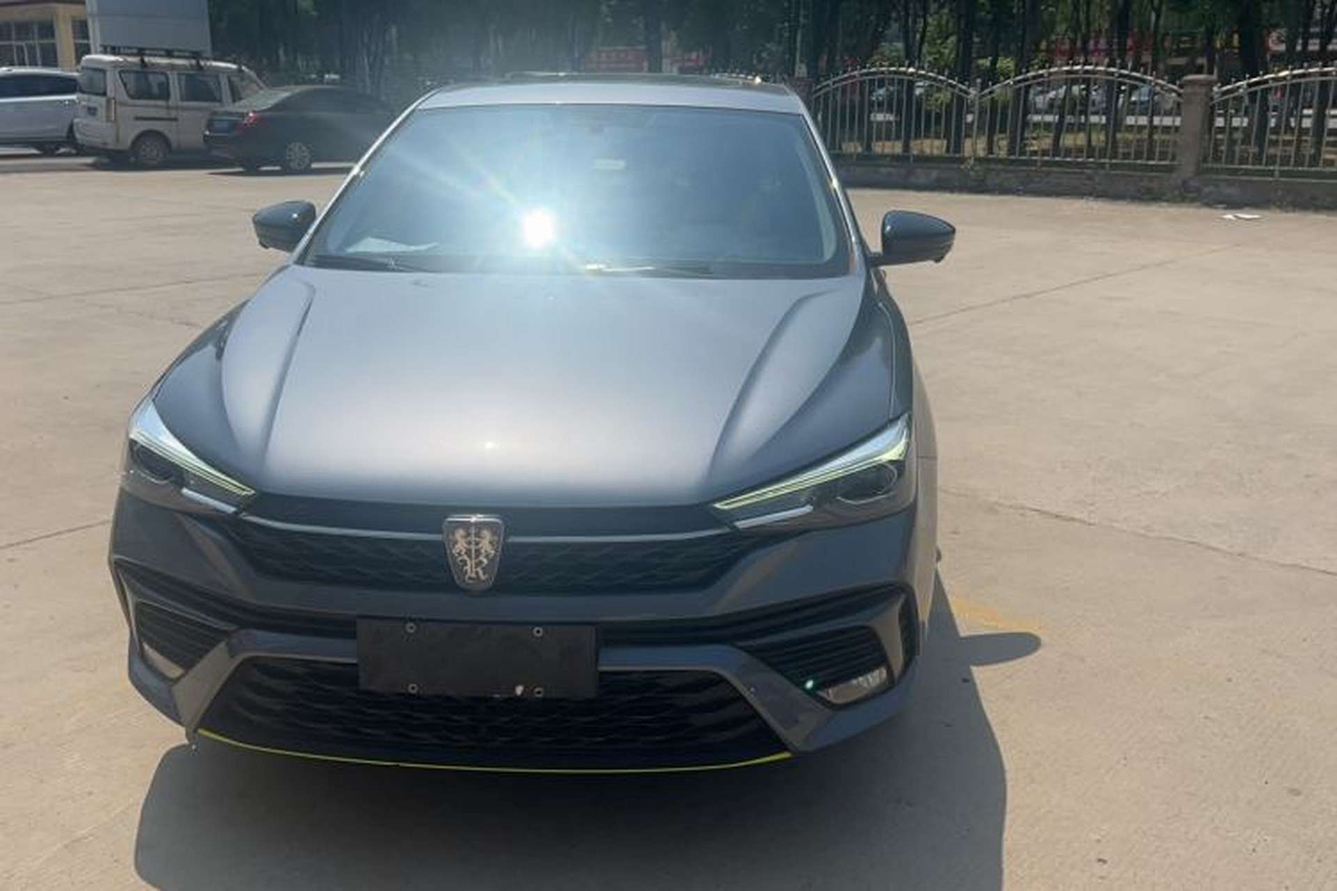 Used Roewe i5 2021 1.5L CVT Diamond Edition Exterior 2