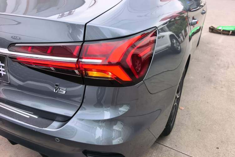 Used Roewe i5 2021 1.5L CVT Platinum Edition Exterior 3