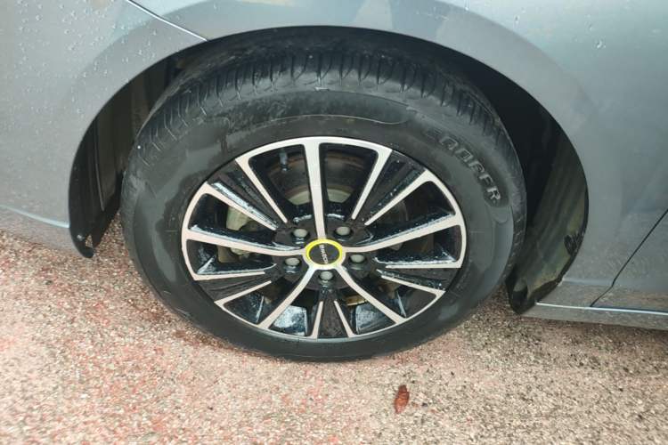 Used Roewe i5 2021 1.5L CVT Diamond Edition Exterior 4