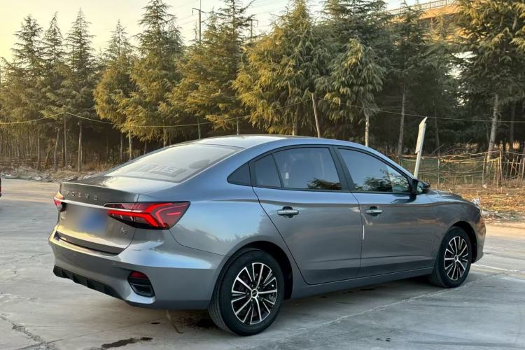Used Roewe i5 2021 1.5L Manual Platinum Edition Exterior 4
