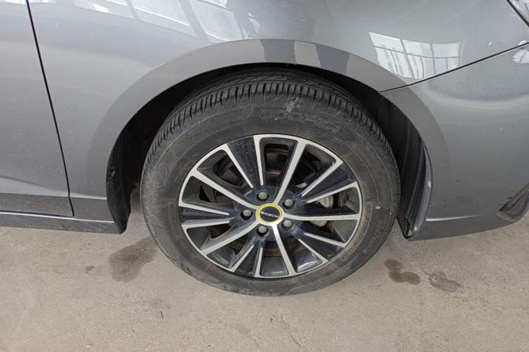 Used Roewe i5 2021 1.5L CVT Diamond Edition Exterior 4