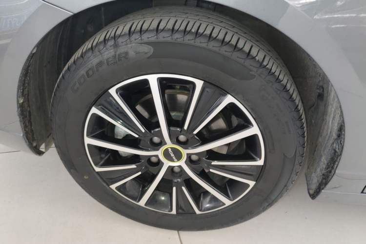 Used Roewe i5 2021 1.5L CVT Platinum Edition Exterior 4