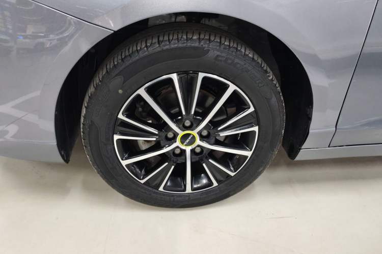 Used Roewe i5 2021 1.5L CVT Black Gold Edition Exterior 4
