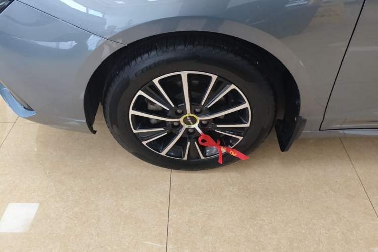 Used Roewe i5 2021 1.5L CVT Diamond Edition Exterior 4