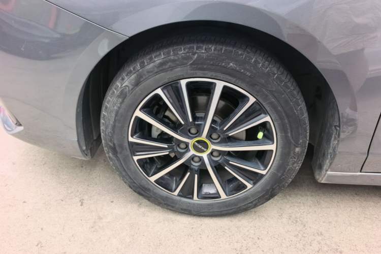 Used Roewe i5 2021 1.5L CVT Platinum Edition Exterior 4