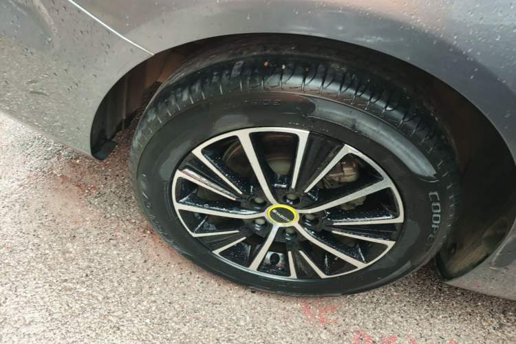 Used Roewe i5 2021 1.5L CVT Diamond Edition Exterior 5