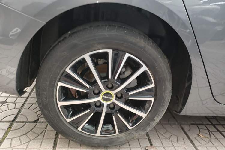 Used Roewe i5 2021 1.5L Manual Platinum Edition Exterior 5