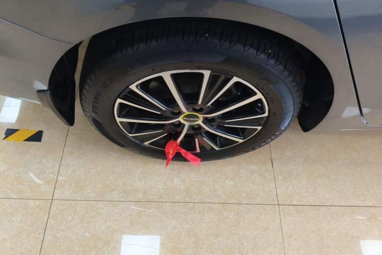 Used Roewe i5 2021 1.5L CVT Diamond Edition Exterior 5
