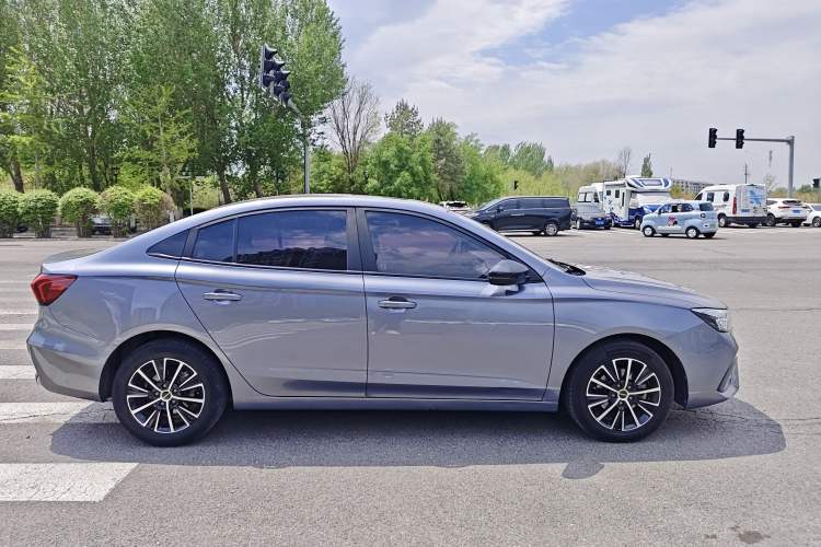 Used Roewe i5 2021 1.5L CVT Platinum Edition Exterior 6