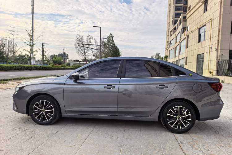 Used Roewe i5 2021 Revised Version 1.5L CVT Diamond Edition Exterior 6