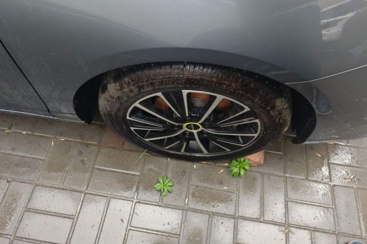 Used Roewe i5 2021 1.5L Manual Diamond Edition Exterior 7