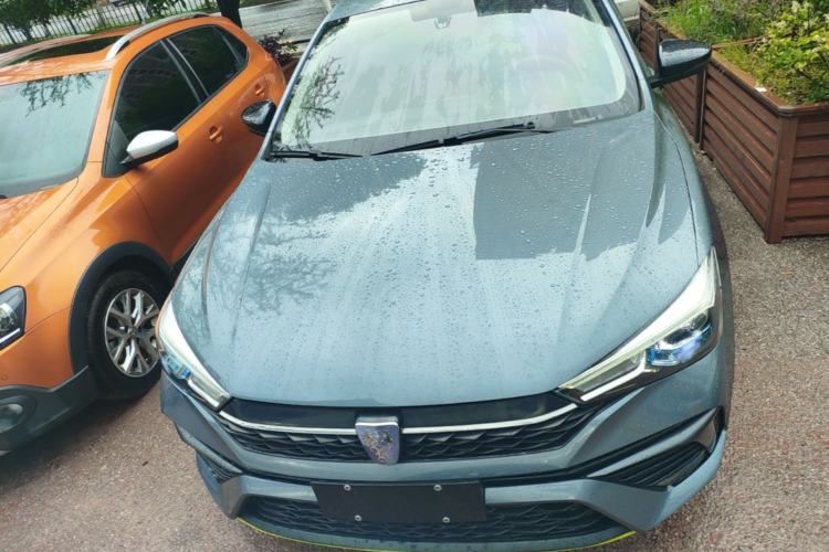 Used Roewe i5 2021 1.5L CVT Diamond Edition Front