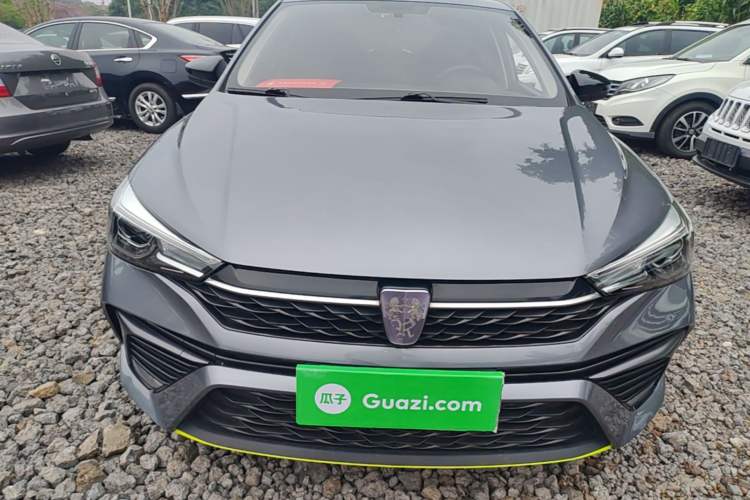 Used Roewe i5 2021 1.5L CVT Black Gold Edition Front