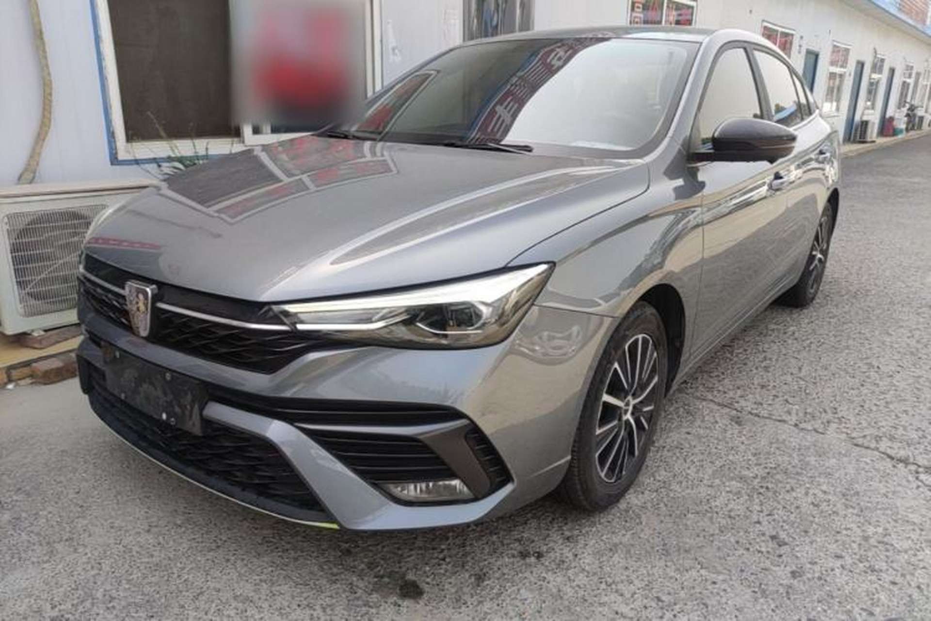 Used Roewe i5 2021 1.5L CVT Diamond Edition Front Left 45 Deg