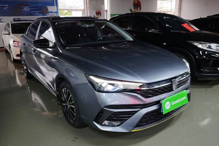 Used Roewe i5 2021 1.5L CVT Diamond Edition Front Right 45 Deg