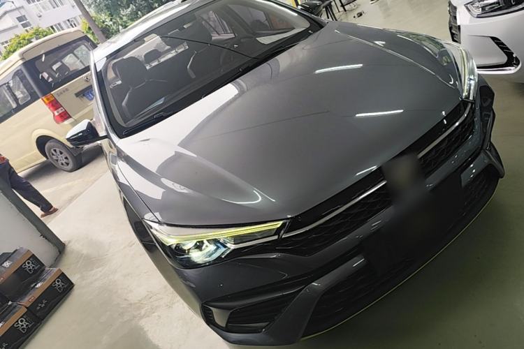 Used Roewe i5 2021 1.5L CVT Diamond Edition Front Right 45 Deg
