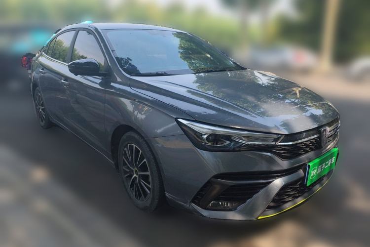 Used Roewe i5 2021 1.5L CVT Diamond Edition Front Right 45 Deg