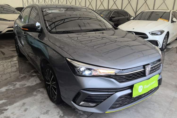 Used Roewe i5 2021 1.5L Manual Platinum Edition Front Right 45 Deg