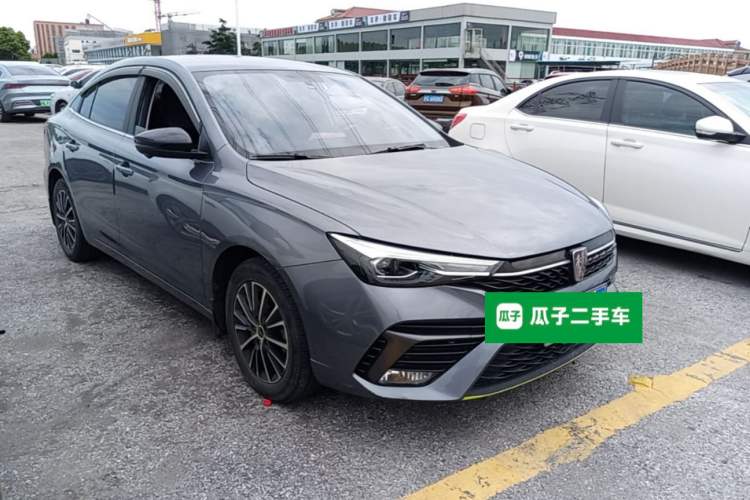 Used Roewe i5 2021 Revised Version 1.5L CVT Diamond Edition Front Right 45 Deg