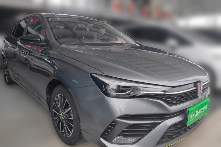 Used Roewe i5  Front Right 45 Deg