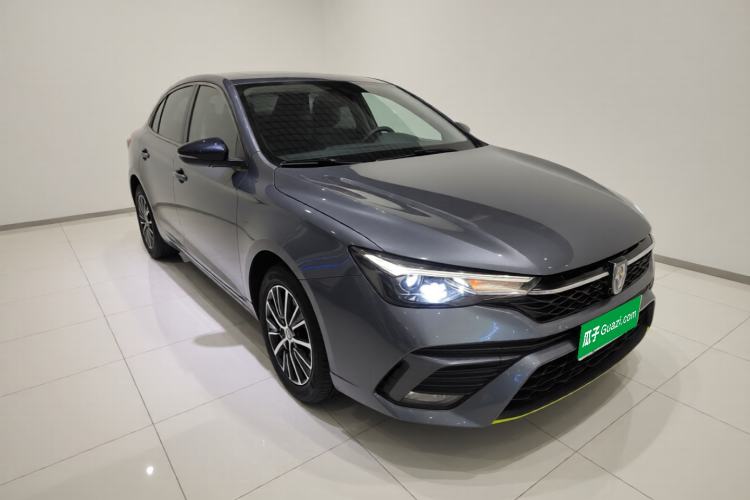 Used Roewe i5 2021 1.5L CVT Diamond Edition Front Right 45 Deg