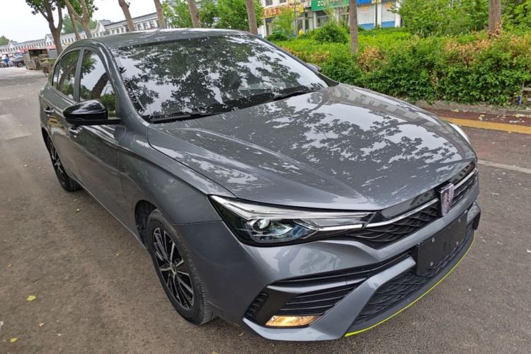 Used Roewe i5 2021 1.5L CVT Diamond Edition Front Right 45 Deg