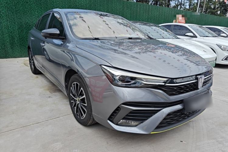 Used Roewe i5 2021 1.5L CVT Diamond Edition Front Right 45 Deg