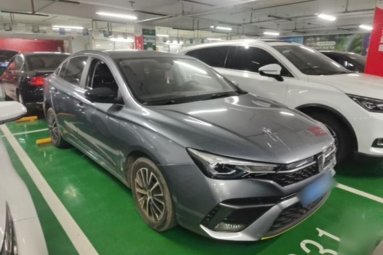 Used Roewe i5 2021 1.5L CVT Diamond Edition Front Right 45 Deg