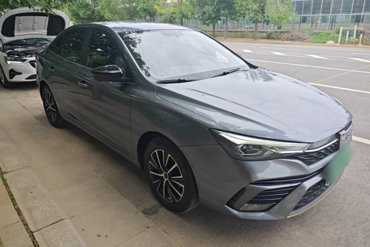 Used Roewe i5 2021 Revised Version 1.5L CVT Diamond Edition Front Right 45 Deg