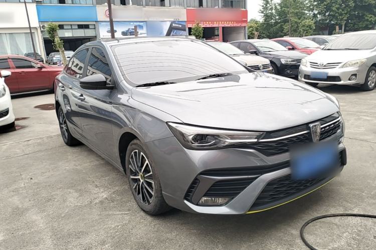 Used Roewe i5 2021 1.5L Manual Platinum Edition Front Right 45 Deg