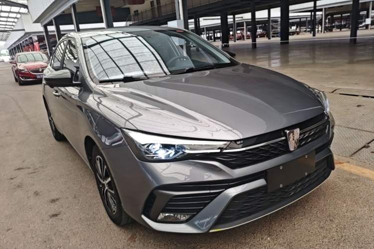 Used Roewe i5 2021 Revised Version 1.5L CVT Diamond Edition Front Right 45 Deg