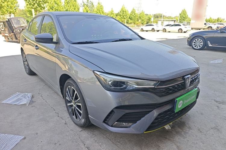 Used Roewe i5 2021 1.5L CVT Platinum Edition Front Right 45 Deg