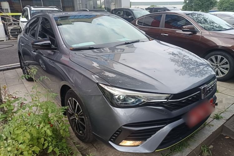 Used Roewe i5 2021 Revised Version 1.5L CVT Diamond Edition Front Right 45 Deg