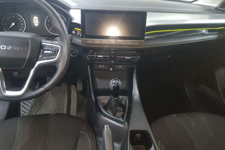 Used Roewe i5 2021 1.5L Manual Platinum Edition Gear Lever