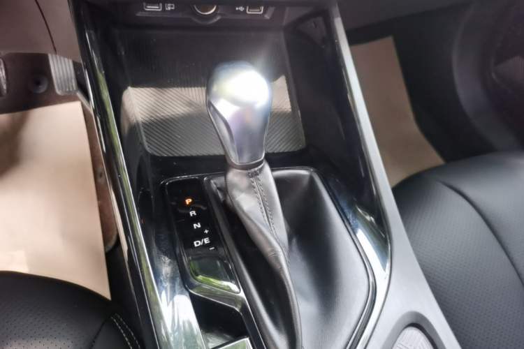 Used Roewe i5 2021 1.5L CVT Platinum Edition Gear Lever